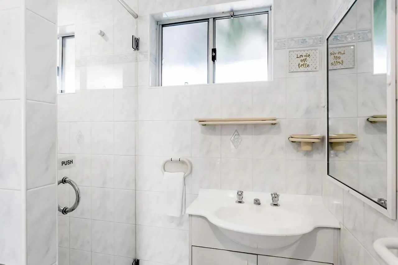Absolute Beachfront Apartments 3T Lennox Head Australia