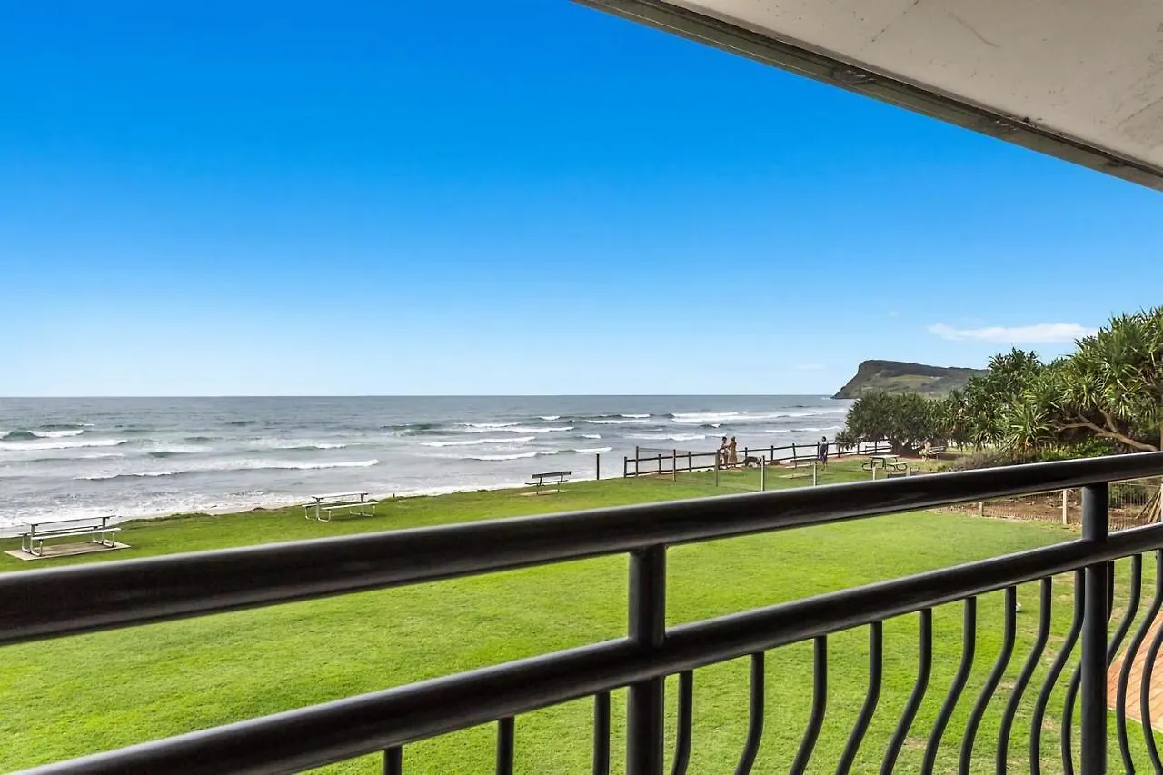 Absolute Beachfront Apartments 3T Lennox Head